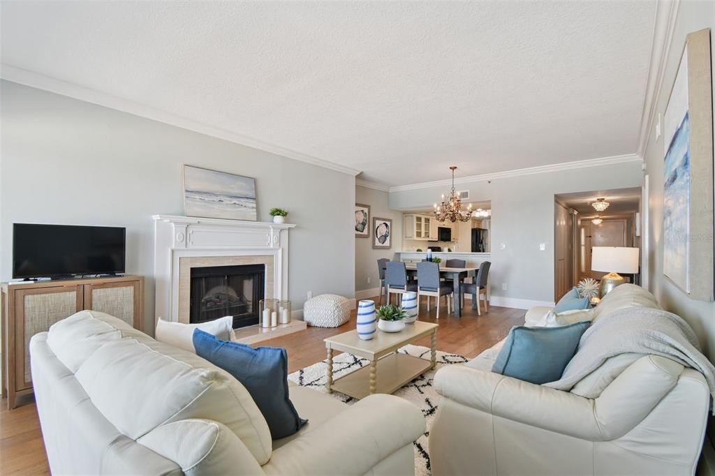 For Sale: $1,150,000 (2 beds, 2 baths, 1390 Square Feet)