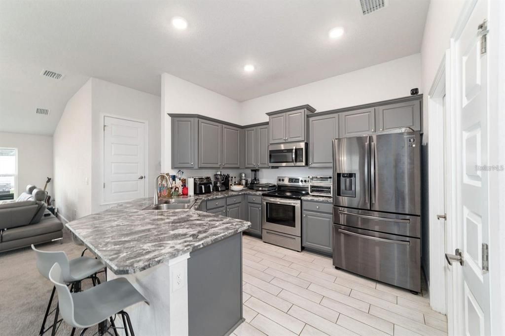 For Sale: $309,900 (4 beds, 2 baths, 1608 Square Feet)