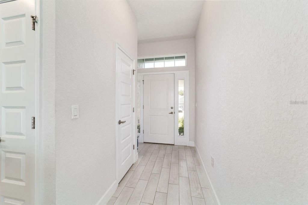 For Sale: $309,900 (4 beds, 2 baths, 1608 Square Feet)