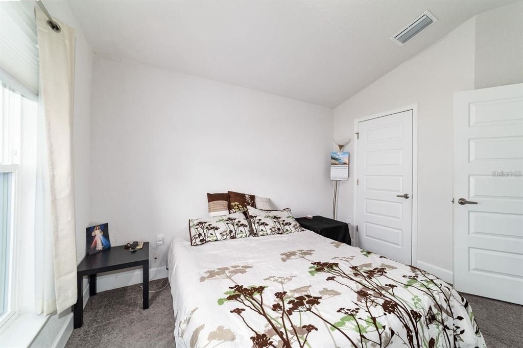 For Sale: $309,900 (4 beds, 2 baths, 1608 Square Feet)