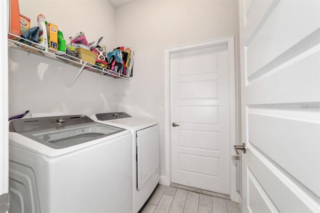 For Sale: $309,900 (4 beds, 2 baths, 1608 Square Feet)