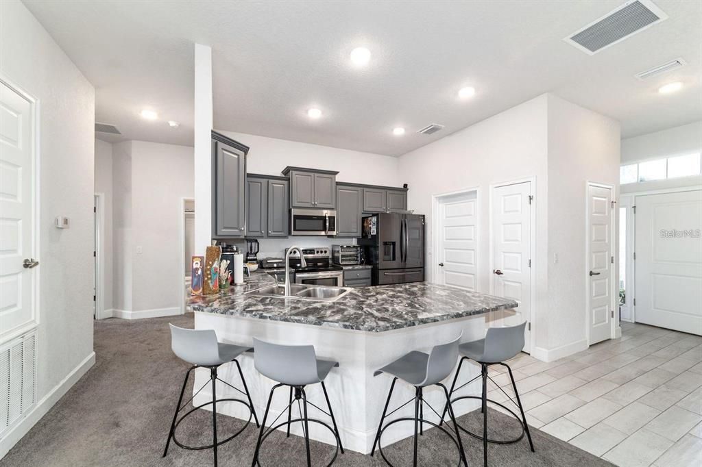 For Sale: $309,900 (4 beds, 2 baths, 1608 Square Feet)