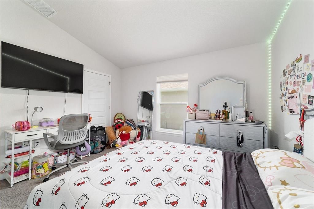 For Sale: $309,900 (4 beds, 2 baths, 1608 Square Feet)