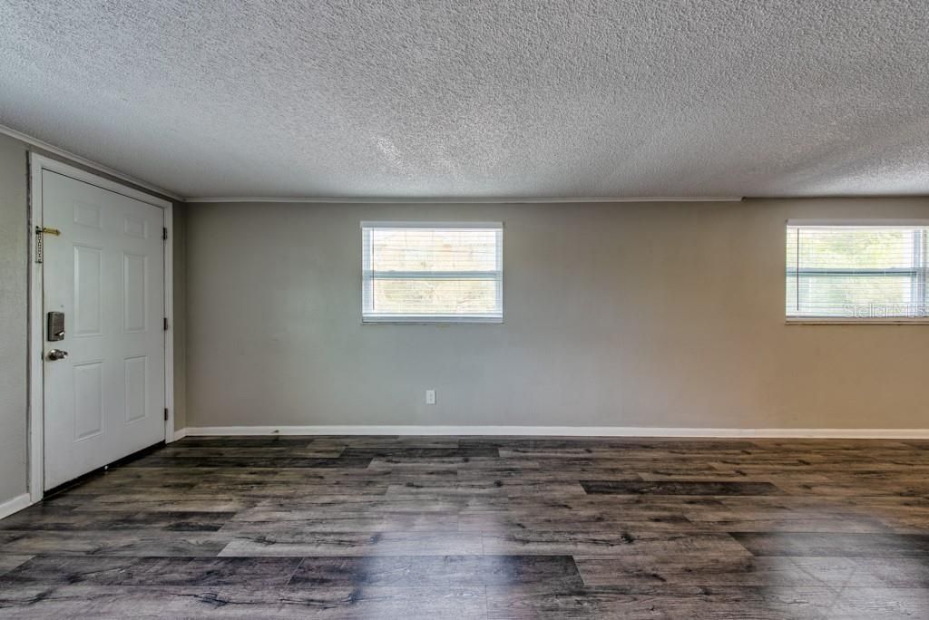 待售: $625,000 (7 贝兹, 0 浴室, 3564 平方英尺)