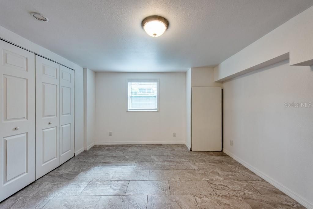 待售: $625,000 (7 贝兹, 0 浴室, 3564 平方英尺)