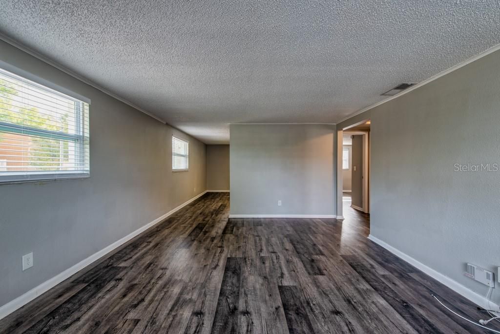 待售: $625,000 (7 贝兹, 0 浴室, 3564 平方英尺)