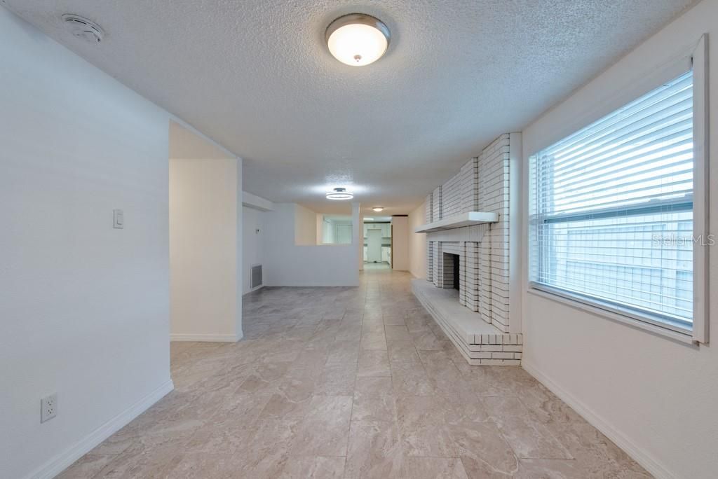 待售: $625,000 (7 贝兹, 0 浴室, 3564 平方英尺)