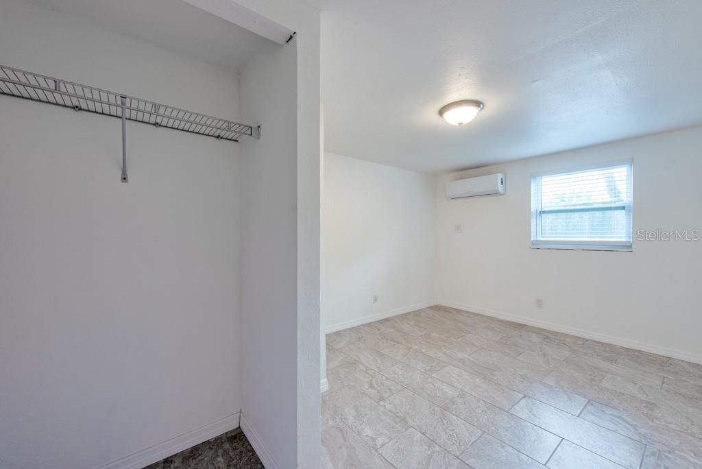 待售: $625,000 (7 贝兹, 0 浴室, 3564 平方英尺)