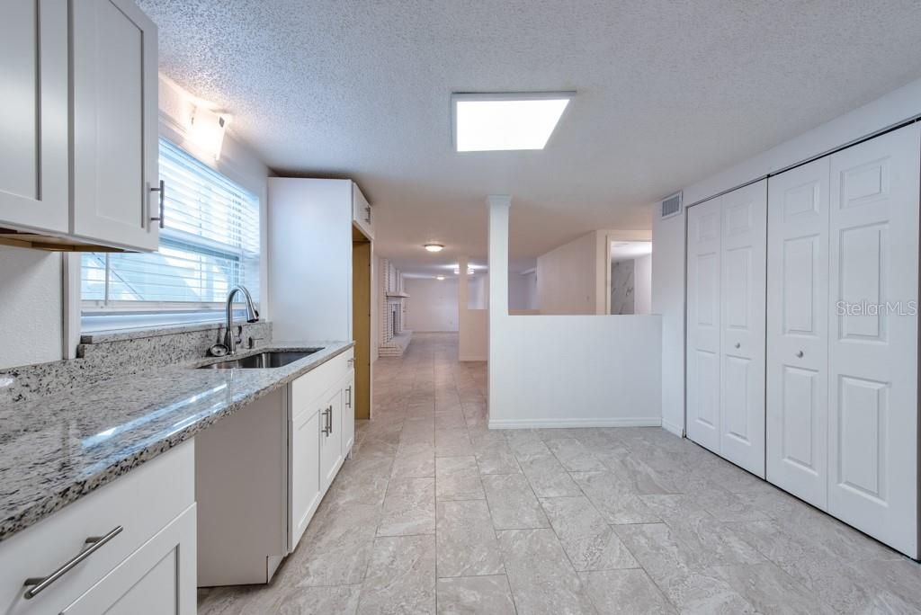 待售: $625,000 (7 贝兹, 0 浴室, 3564 平方英尺)