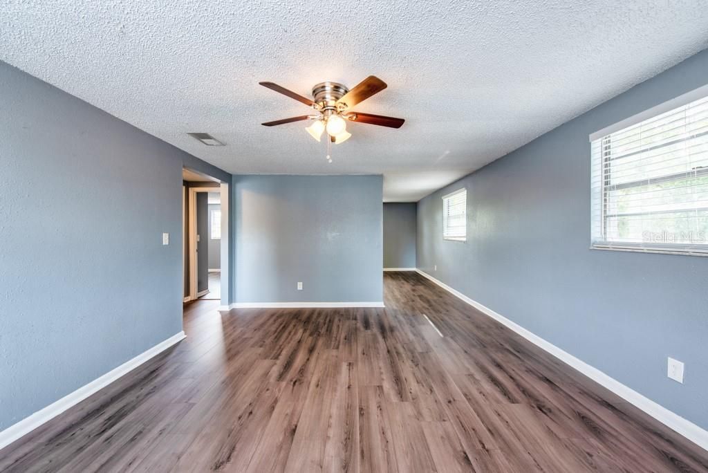 待售: $625,000 (7 贝兹, 0 浴室, 3564 平方英尺)