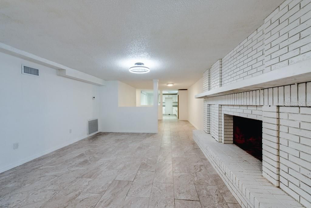 待售: $625,000 (7 贝兹, 0 浴室, 3564 平方英尺)