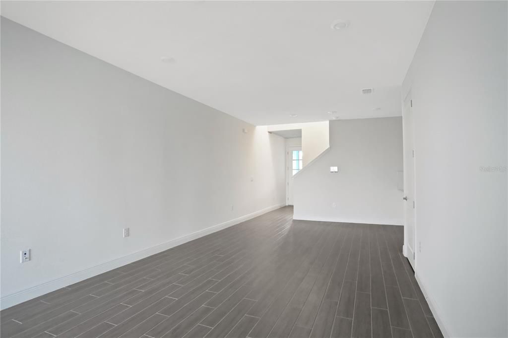 For Sale: $319,990 (3 beds, 2 baths, 1807 Square Feet)