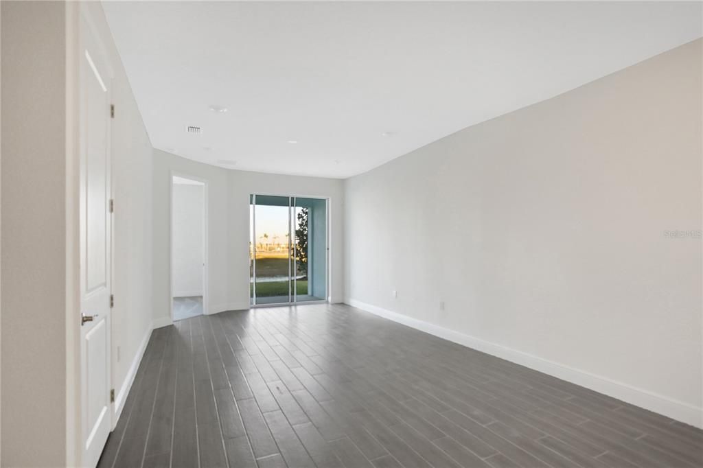 For Sale: $319,990 (3 beds, 2 baths, 1807 Square Feet)