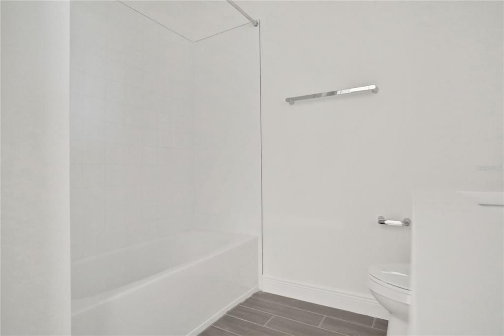 For Sale: $319,990 (3 beds, 2 baths, 1807 Square Feet)