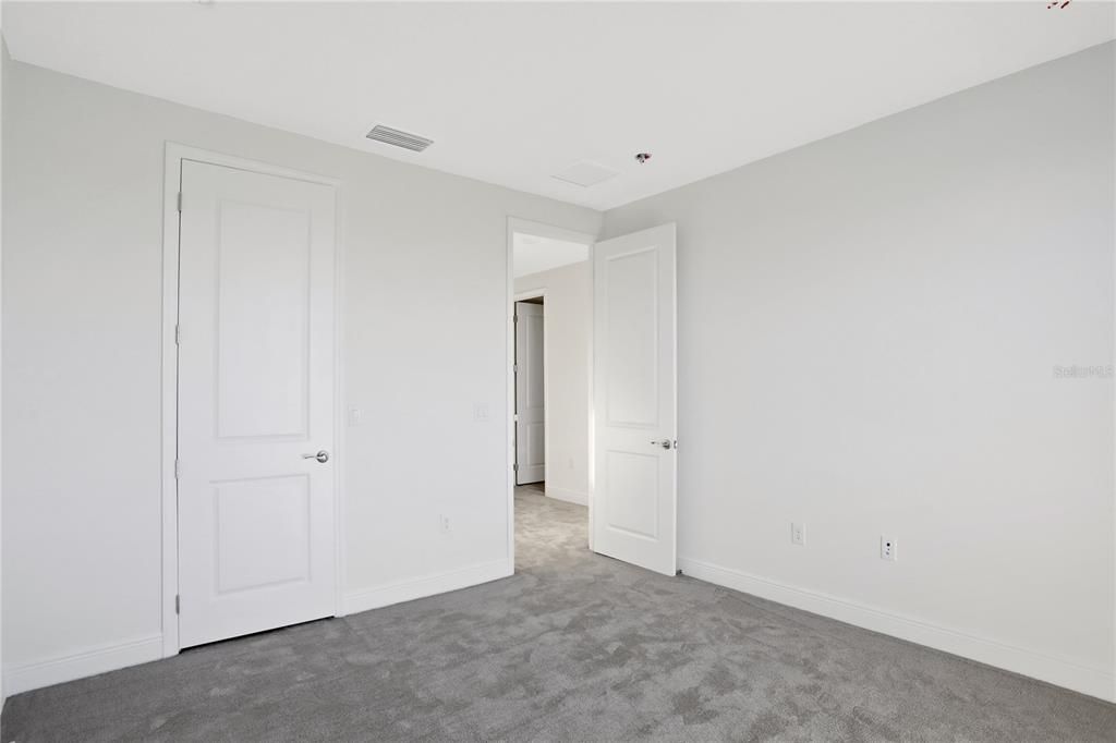 For Sale: $319,990 (3 beds, 2 baths, 1807 Square Feet)