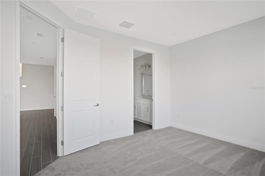 For Sale: $319,990 (3 beds, 2 baths, 1807 Square Feet)