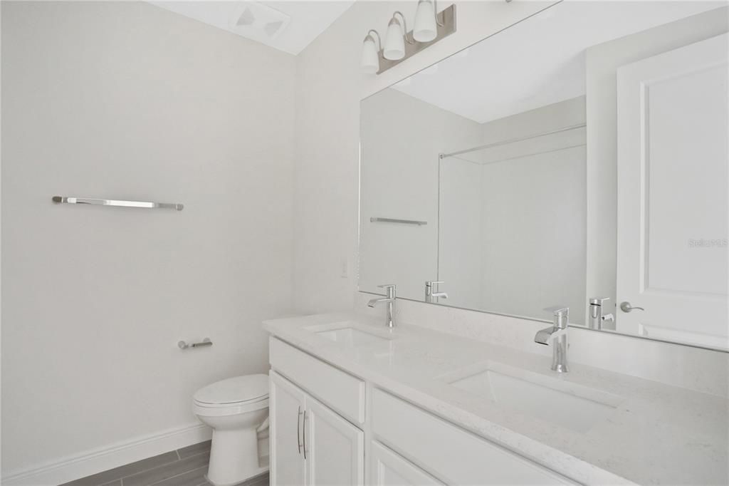 For Sale: $319,990 (3 beds, 2 baths, 1807 Square Feet)