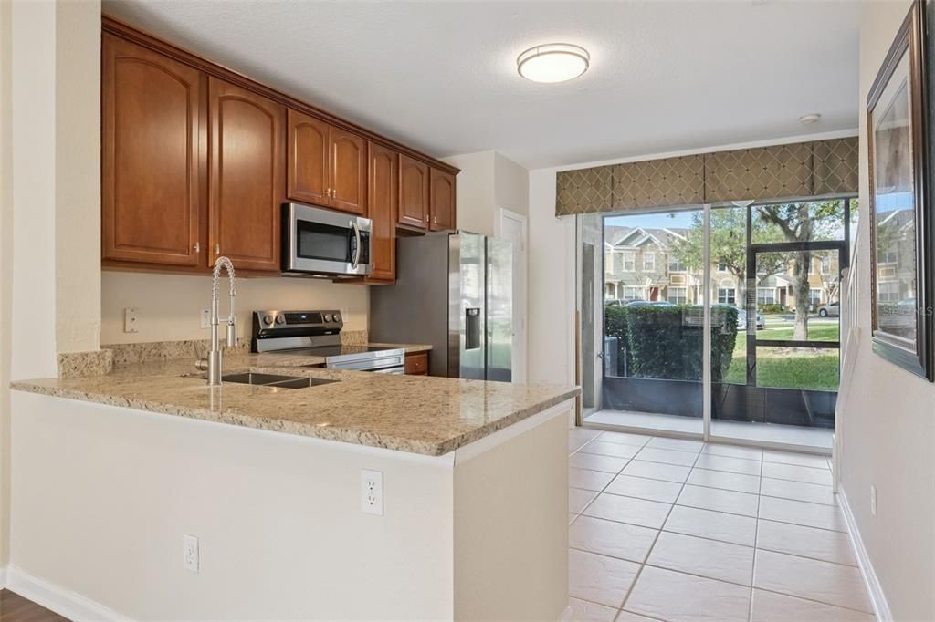 For Sale: $245,000 (2 beds, 2 baths, 1138 Square Feet)