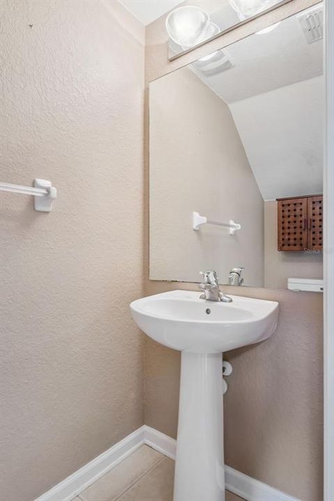 For Sale: $245,000 (2 beds, 2 baths, 1138 Square Feet)