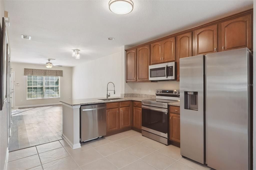 For Sale: $245,000 (2 beds, 2 baths, 1138 Square Feet)