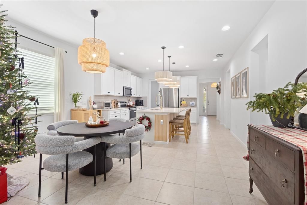 待售: $537,900 (3 贝兹, 2 浴室, 2373 平方英尺)