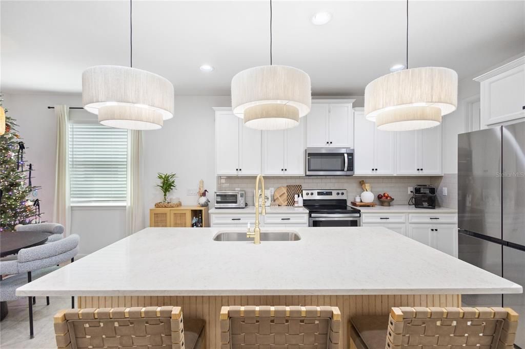 待售: $537,900 (3 贝兹, 2 浴室, 2373 平方英尺)