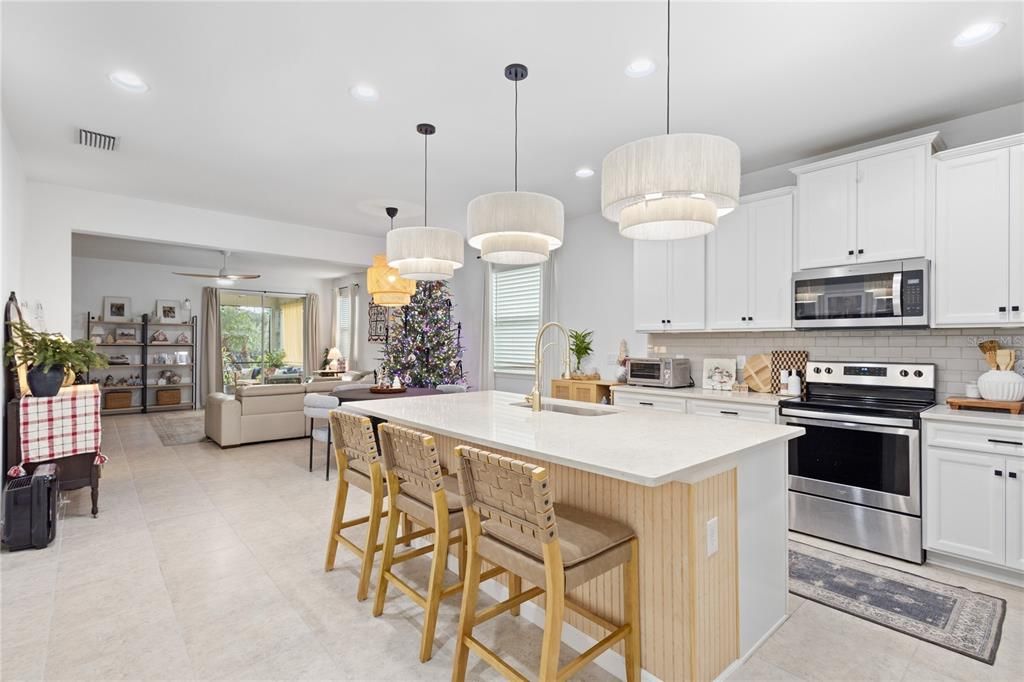 待售: $537,900 (3 贝兹, 2 浴室, 2373 平方英尺)