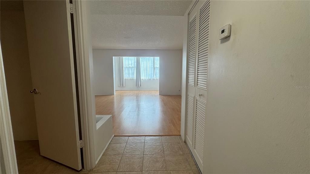 For Sale: $120,000 (1 beds, 1 baths, 900 Square Feet)