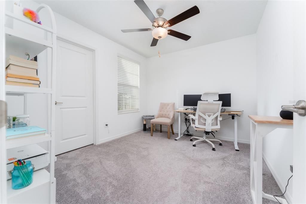 For Sale: $425,000 (5 beds, 2 baths, 2264 Square Feet)