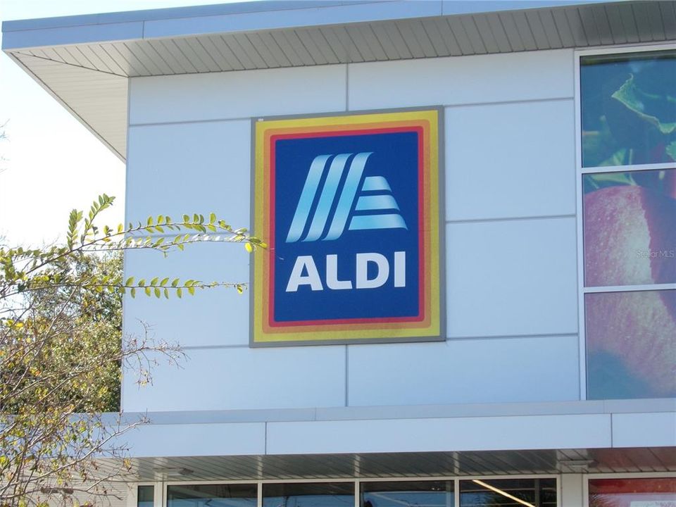 For Rent: $2,000 (2 beds, 2 baths, 1068 Square Feet)