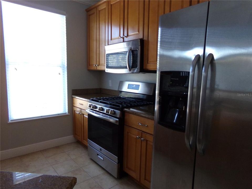 For Rent: $2,000 (2 beds, 2 baths, 1068 Square Feet)