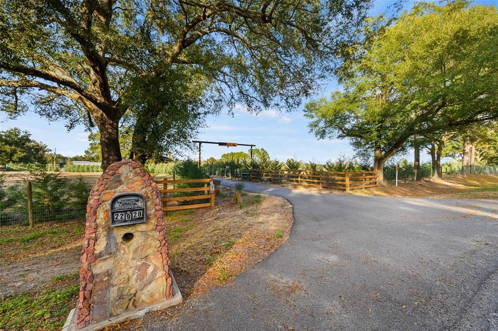 На продажу: $950,000 (2 спален, 2 ванн, 2280 Квадратных фут)