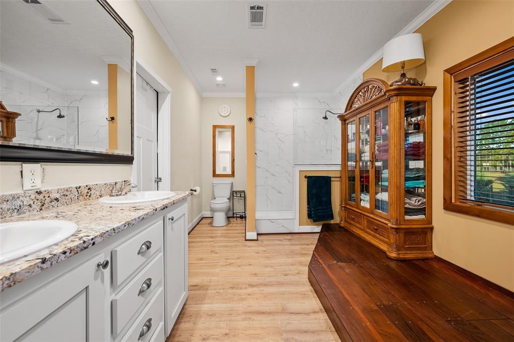 На продажу: $950,000 (2 спален, 2 ванн, 2280 Квадратных фут)