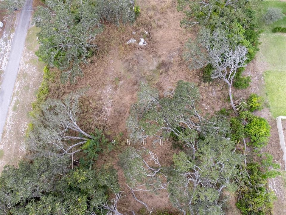 На продажу: $325,000 (1.88 acres)