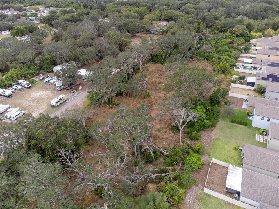 На продажу: $325,000 (1.88 acres)