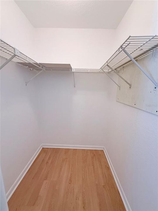 For Sale: $229,900 (2 beds, 2 baths, 1094 Square Feet)