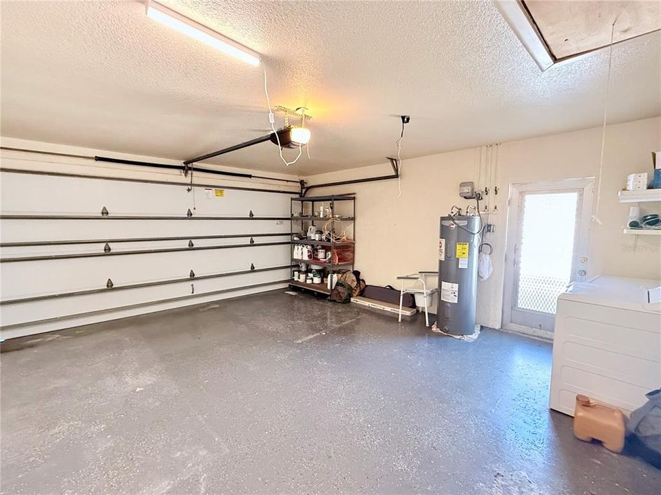 For Sale: $229,900 (2 beds, 2 baths, 1094 Square Feet)