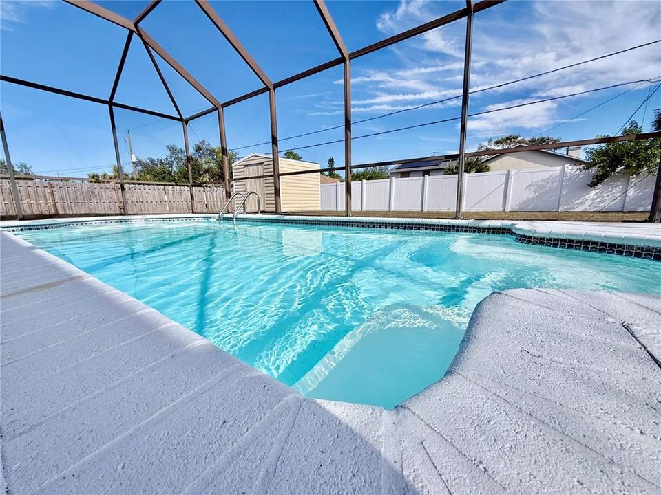 For Sale: $229,900 (2 beds, 2 baths, 1094 Square Feet)