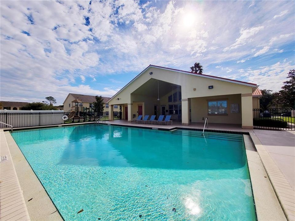 For Rent: $1,595 (3 beds, 2 baths, 1202 Square Feet)