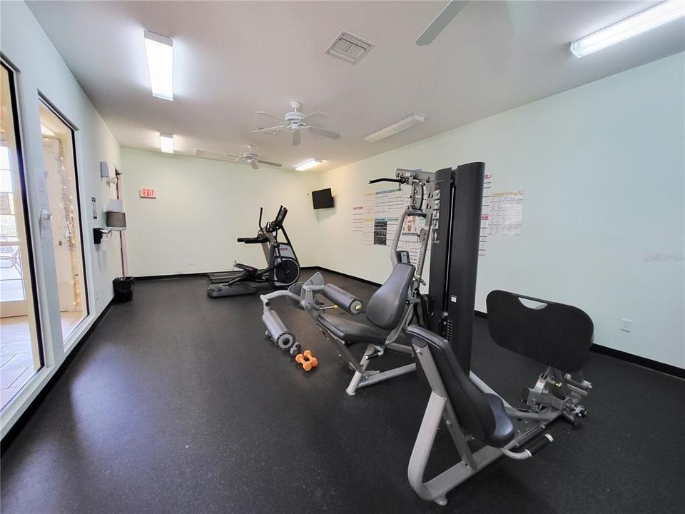 For Rent: $1,595 (3 beds, 2 baths, 1202 Square Feet)