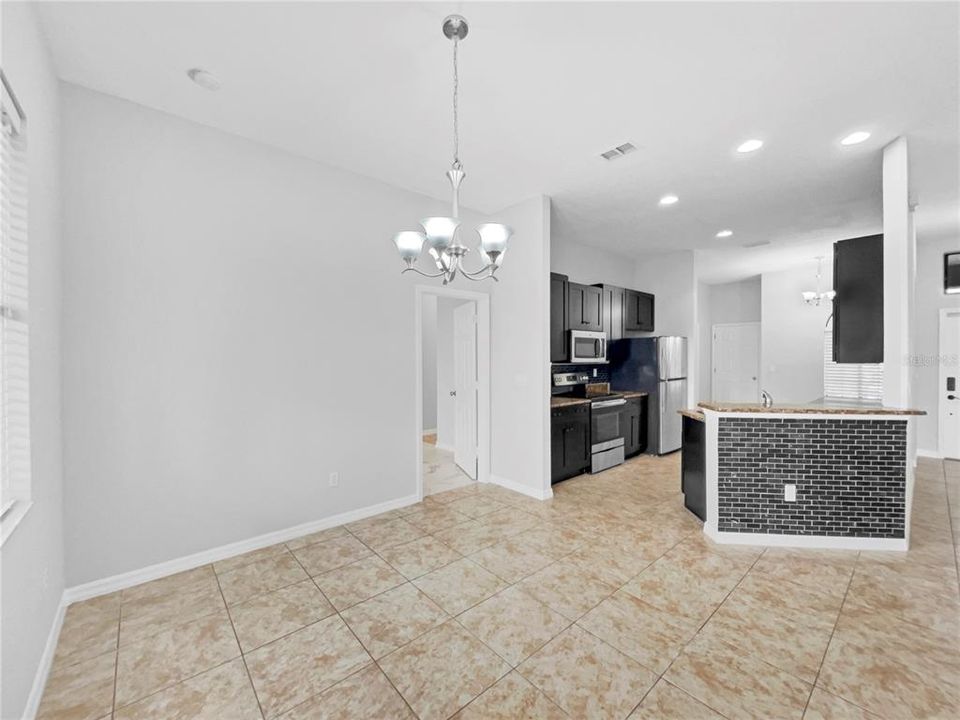 En Venta: $281,000 (4 camas, 2 baños, 1836 Pies cuadrados)