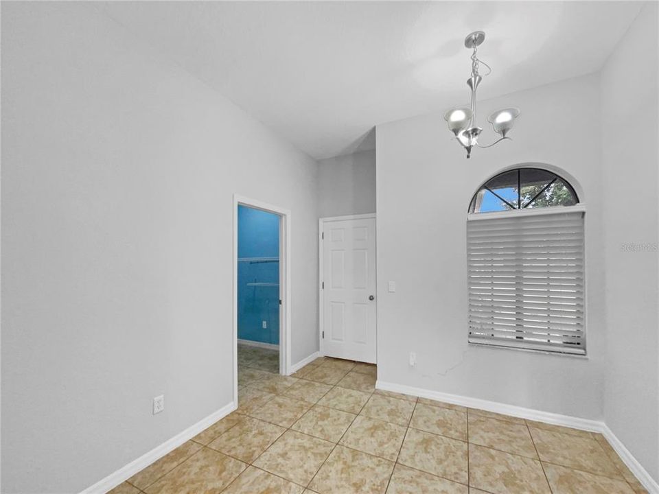 En Venta: $281,000 (4 camas, 2 baños, 1836 Pies cuadrados)