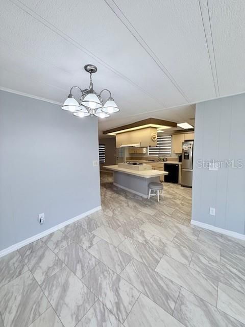 На продажу: $165,000 (2 спален, 2 ванн, 1440 Квадратных фут)