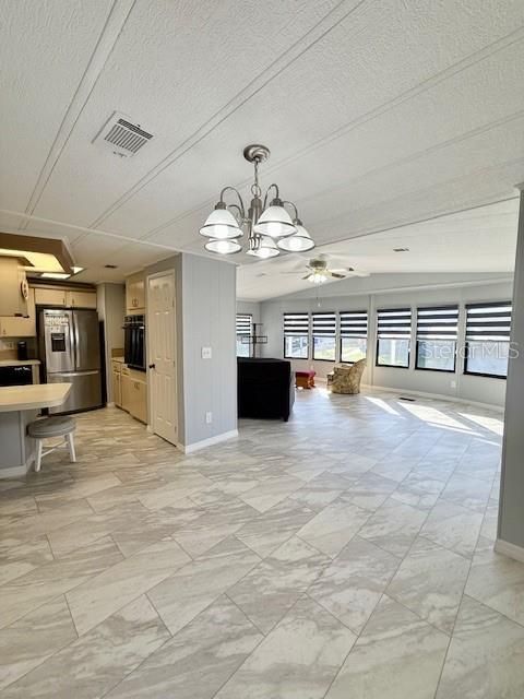 На продажу: $165,000 (2 спален, 2 ванн, 1440 Квадратных фут)