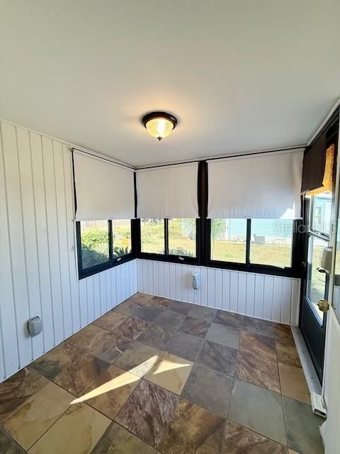 На продажу: $165,000 (2 спален, 2 ванн, 1440 Квадратных фут)