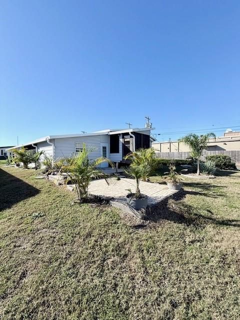 На продажу: $165,000 (2 спален, 2 ванн, 1440 Квадратных фут)