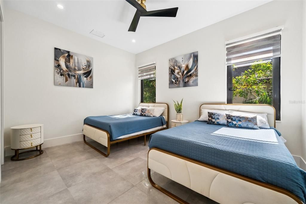 待售: $1,749,000 (5 贝兹, 4 浴室, 3701 平方英尺)