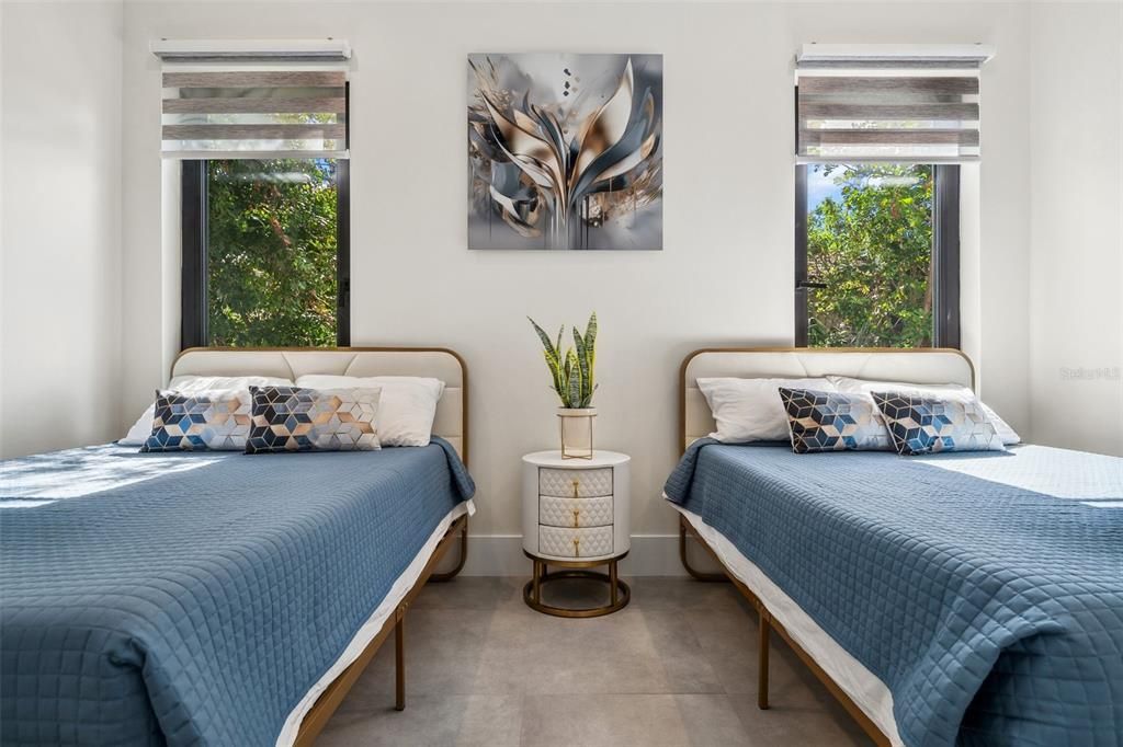 待售: $1,749,000 (5 贝兹, 4 浴室, 3701 平方英尺)