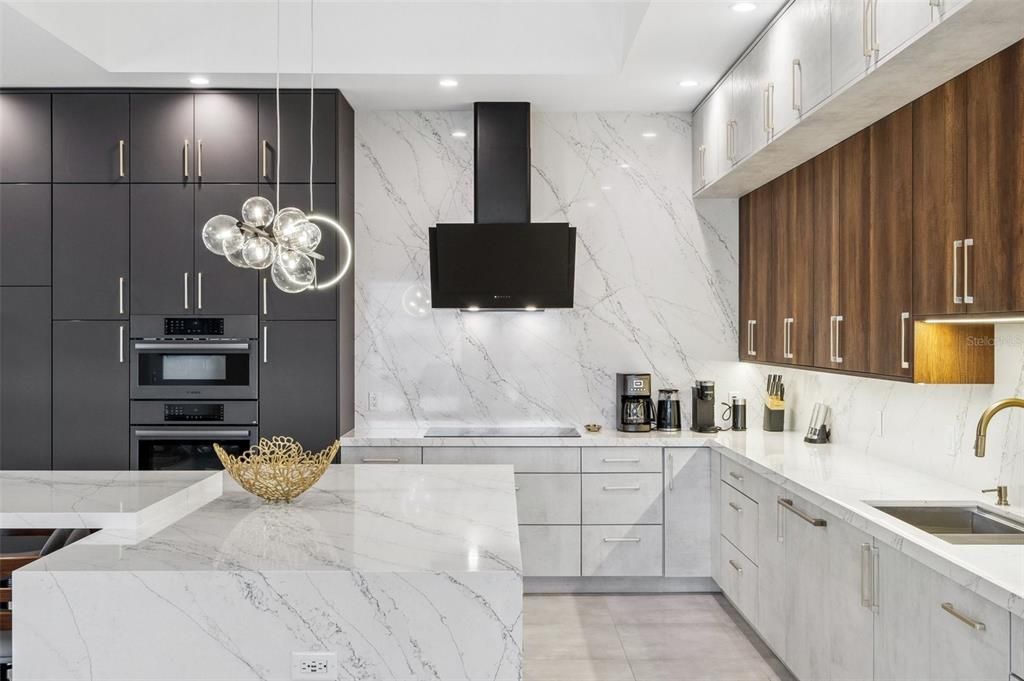 待售: $1,749,000 (5 贝兹, 4 浴室, 3701 平方英尺)