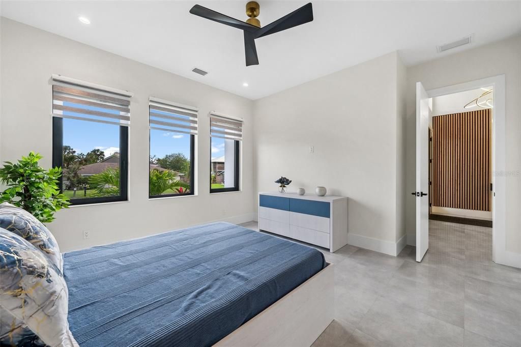 待售: $1,749,000 (5 贝兹, 4 浴室, 3701 平方英尺)